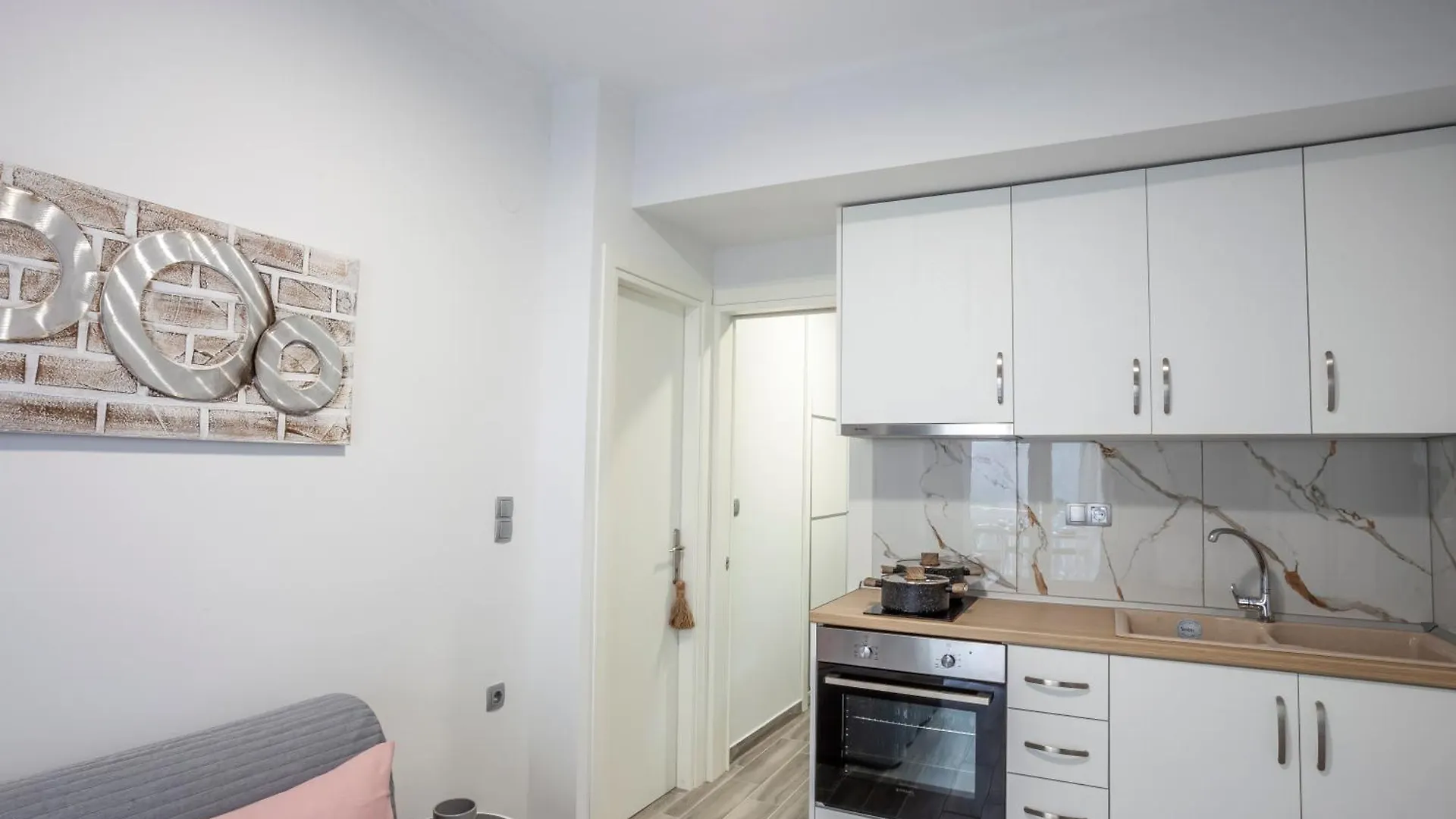 Flamingo Deluxe Studio Pefkochori Apartment